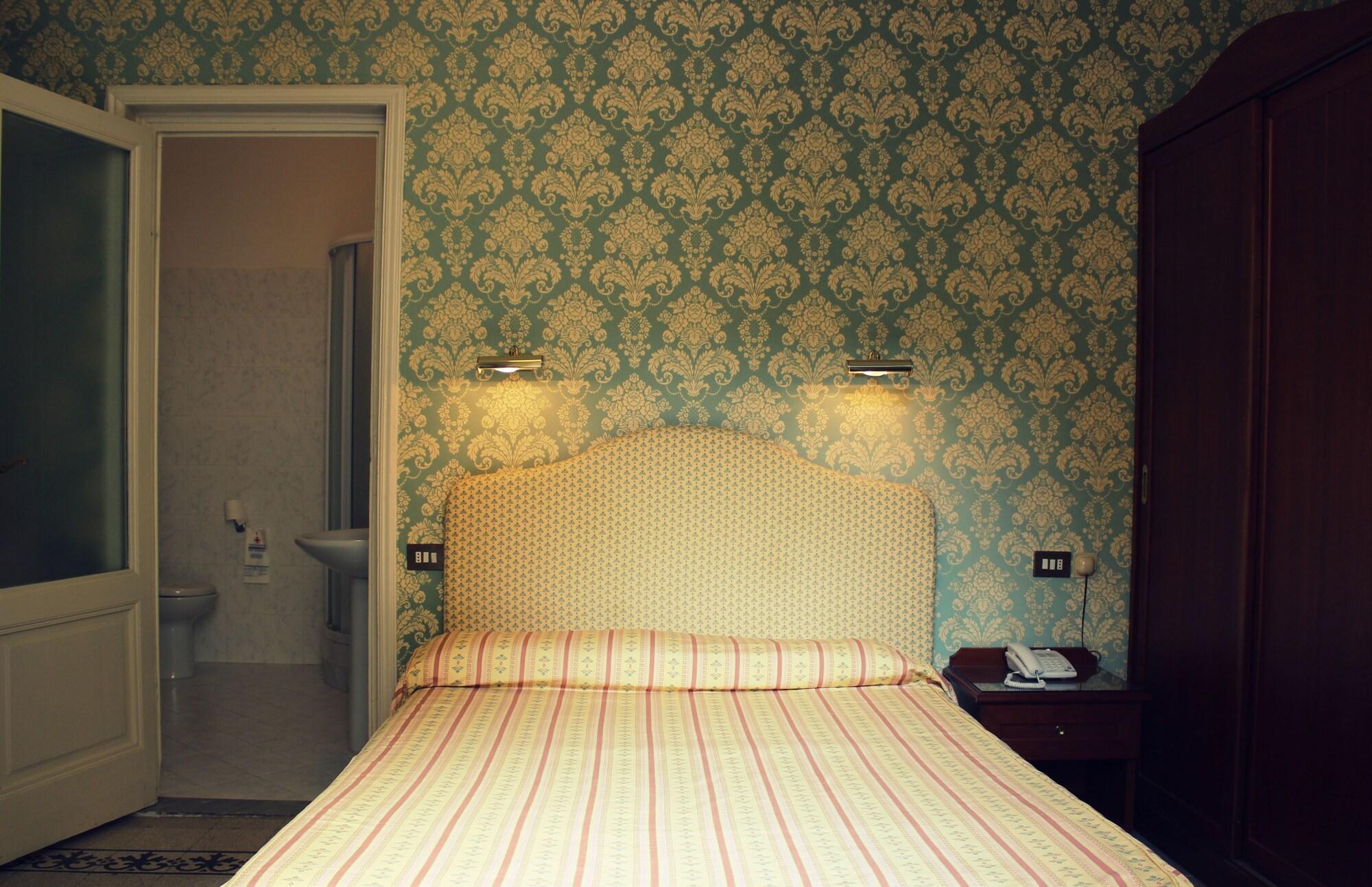 Hotel Beatrice ฟลอเรนซ์ ภายนอก รูปภาพ