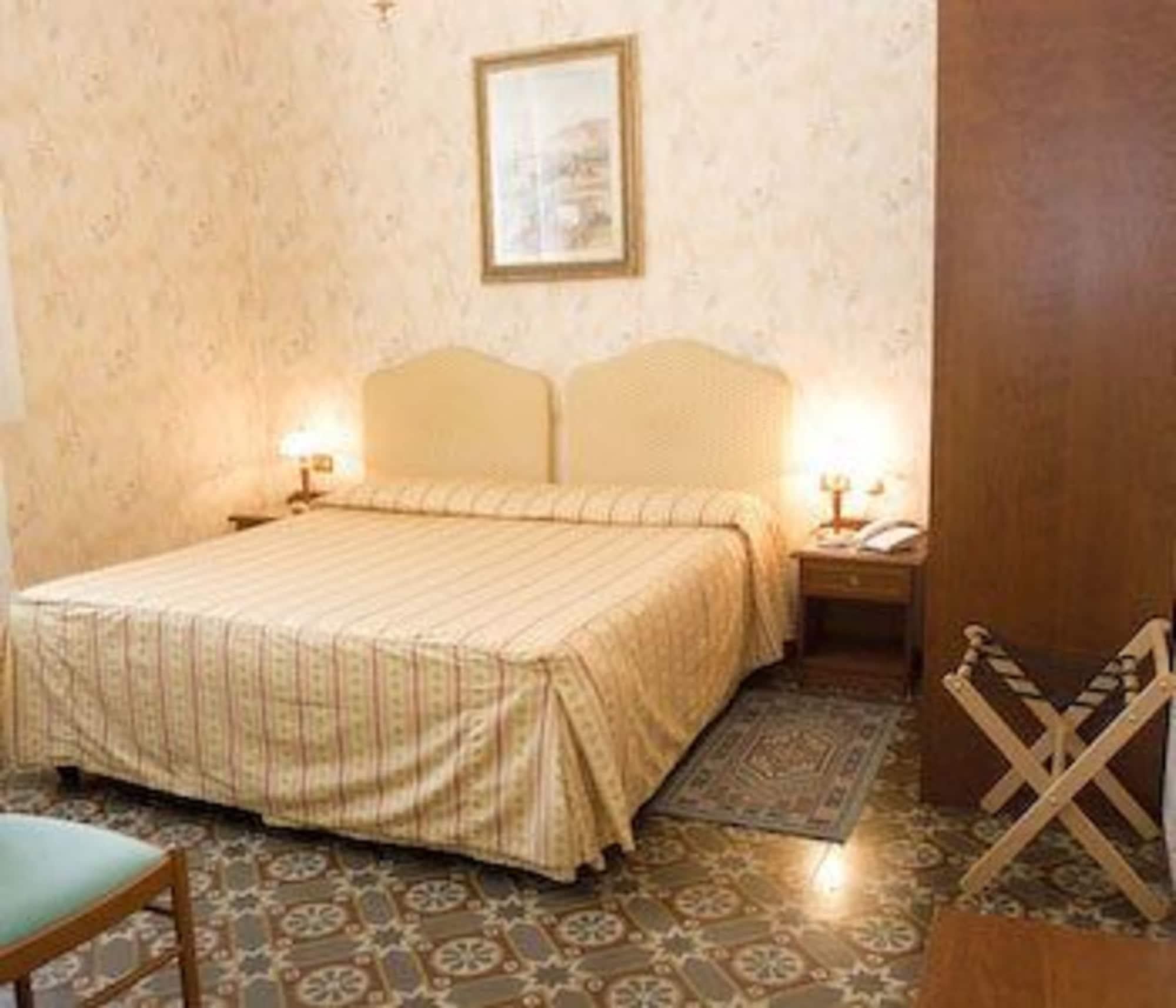 Hotel Beatrice ฟลอเรนซ์ ห้อง รูปภาพ
