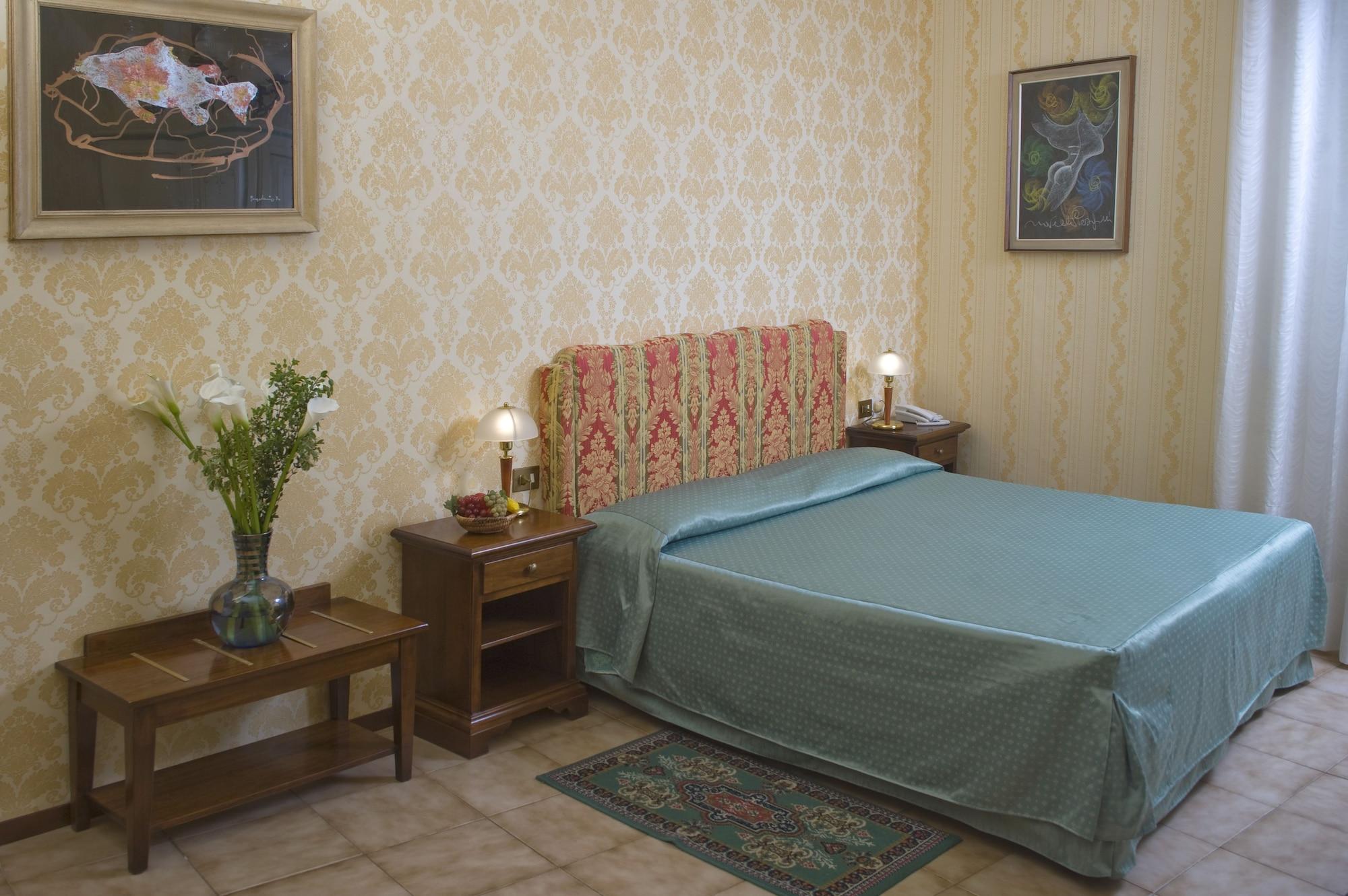 Hotel Beatrice ฟลอเรนซ์ ภายนอก รูปภาพ