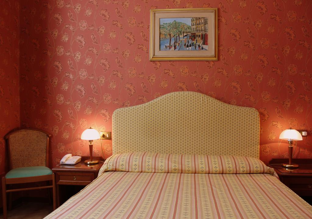 Hotel Beatrice ฟลอเรนซ์ ภายนอก รูปภาพ