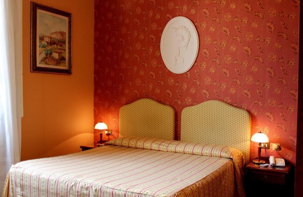Hotel Beatrice ฟลอเรนซ์ ภายนอก รูปภาพ