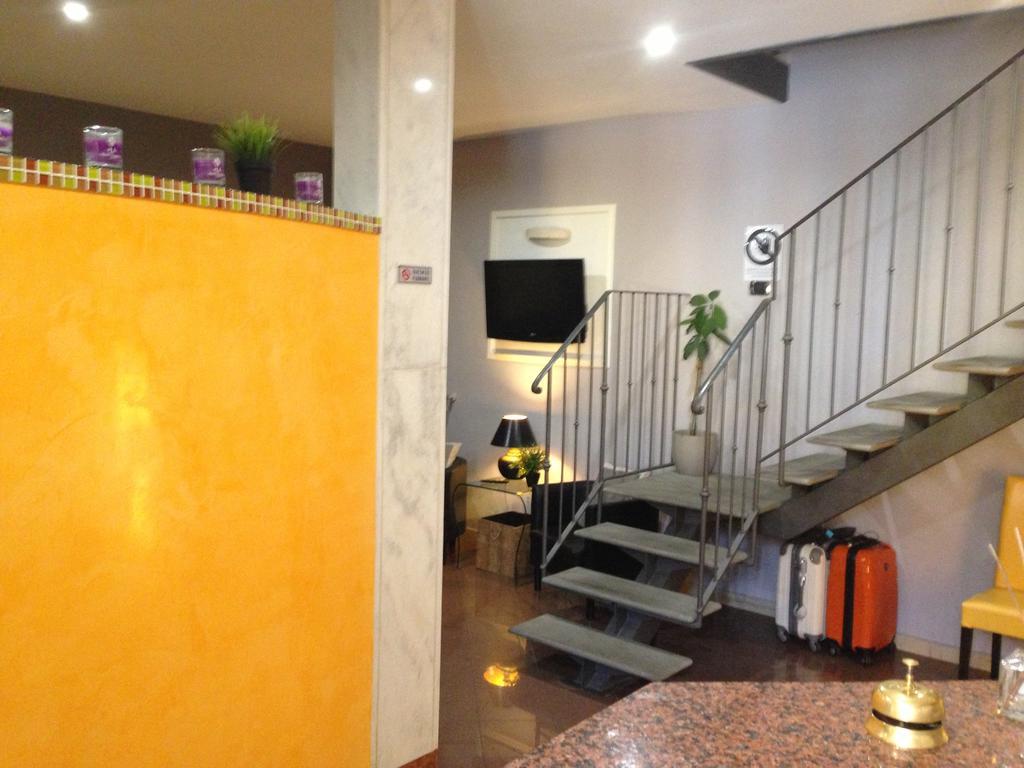 Hotel Beatrice ฟลอเรนซ์ ภายนอก รูปภาพ