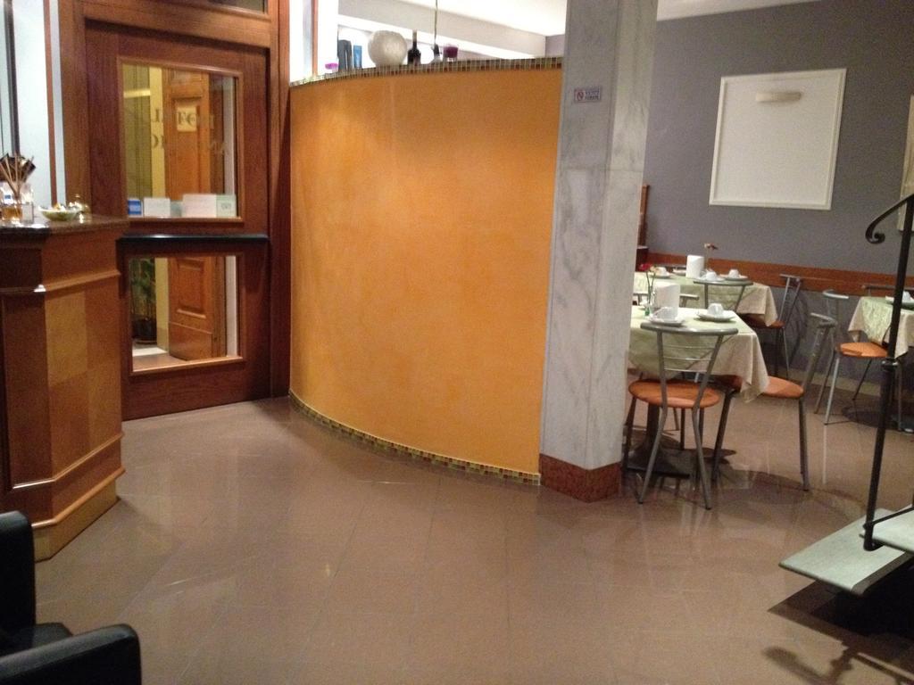 Hotel Beatrice ฟลอเรนซ์ ภายนอก รูปภาพ
